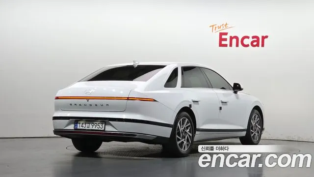 Hyundai Grandeur GN7 — Фото автомобиля 2