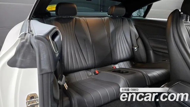 Mercedes-Benz E-Class — Фото автомобиля 11