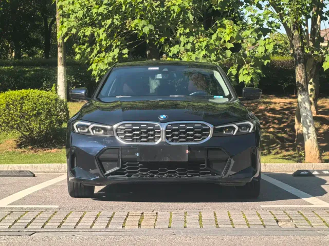 BMW 3 Series — Фото автомобиля 2