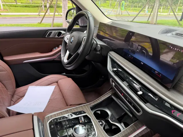BMW X7 — Фото автомобиля 13