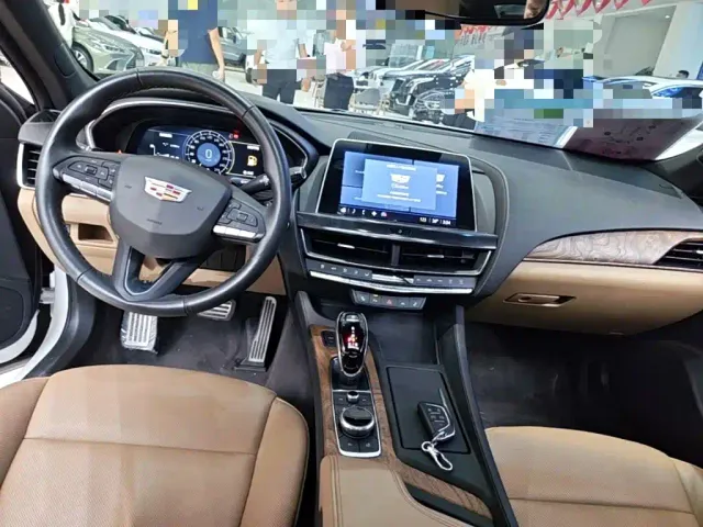 Cadillac CT5 — Фото автомобиля 9