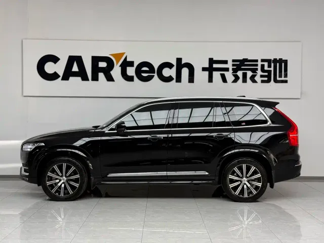 Volvo XC90 — Фото автомобиля 3