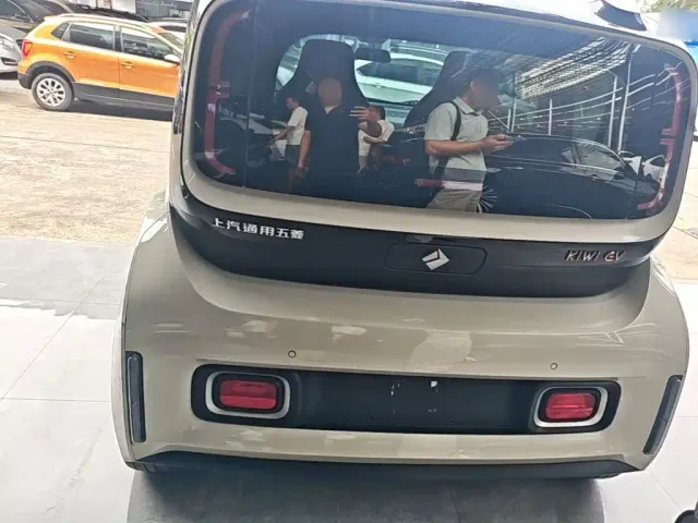 Baojun KiWi EV — Фото автомобиля 5