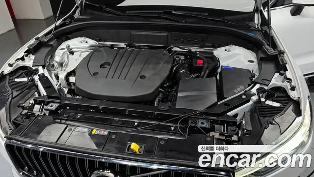 Вольво XC60 — Фото автомобиля 6