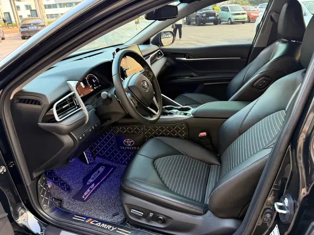 Toyota Camry — Фото автомобиля 4