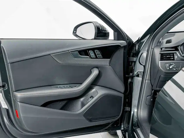 Audi A4L — Фото автомобиля 15