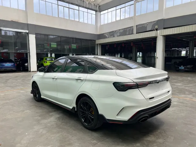 Geely Binrui — Фото автомобиля 11