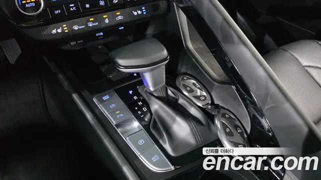 Hyundai Avante CN7 — Фото автомобиля 12