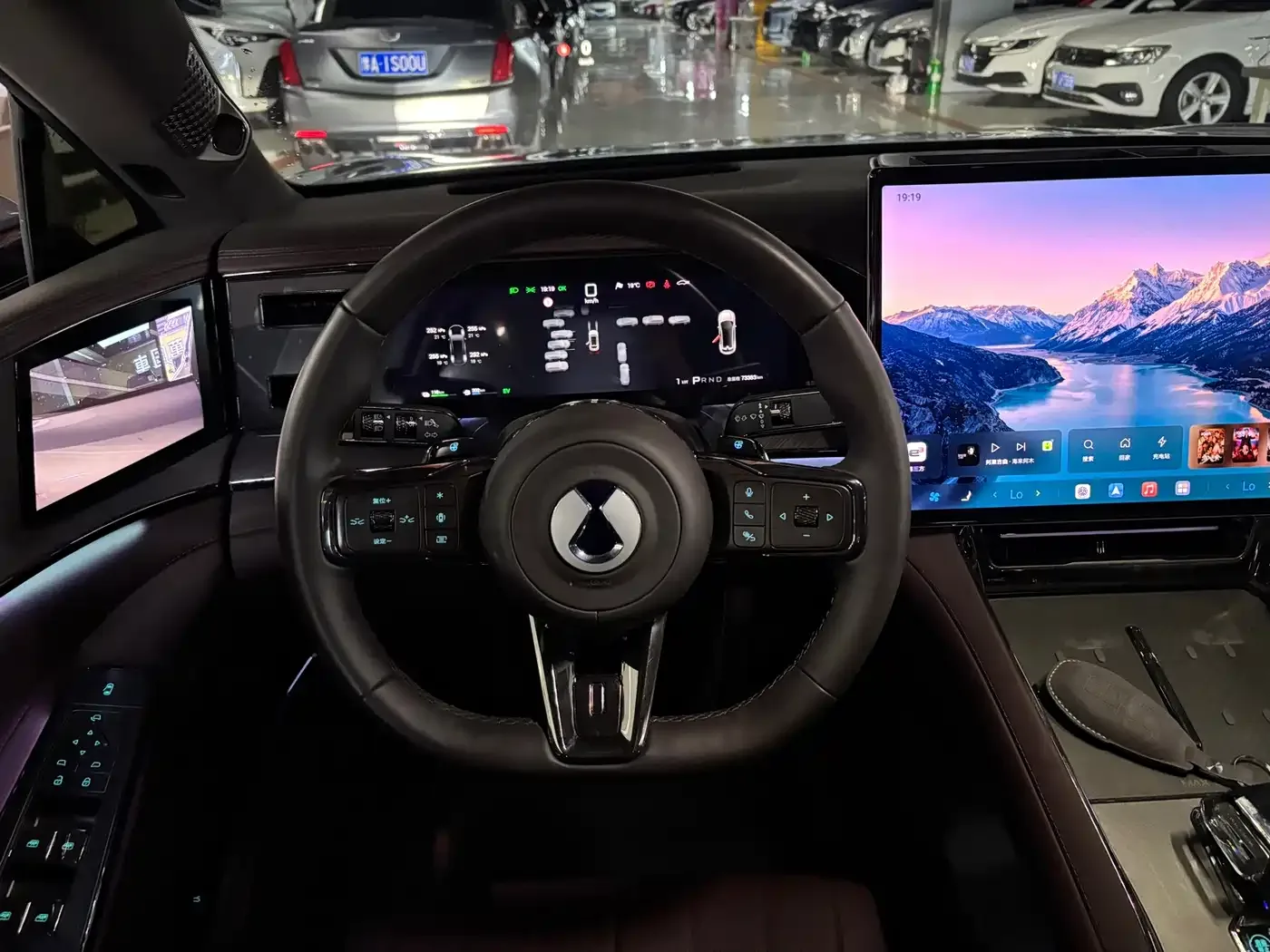 Denza Denza Z9GT 2024 1100 AWD Ultra Launch Edition — Фото автомобиля 7