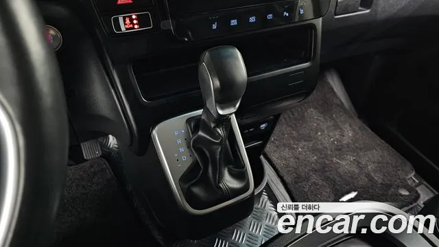 Hyundai Staria — Фото автомобиля 12
