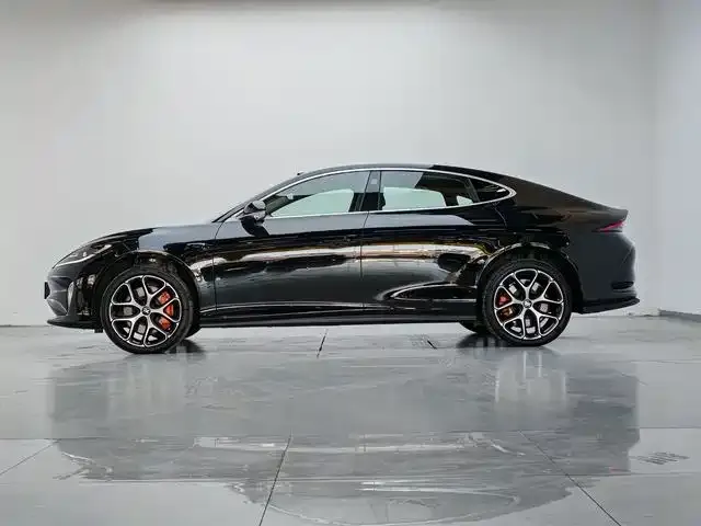 IM Motors L6 — Фото автомобиля 10
