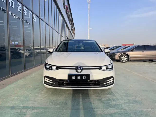 Volkswagen Golf — Фото автомобиля 2