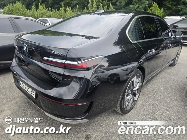 BMW 7 Series G70 — Фото автомобиля 6