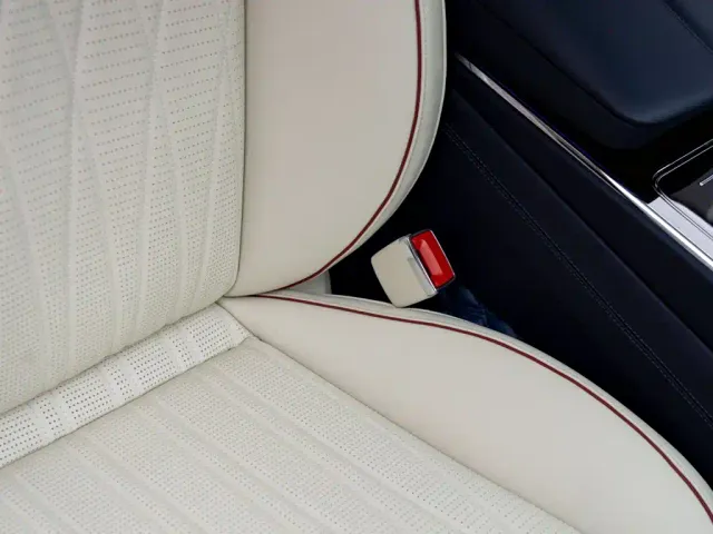 Bentley Flying Spur — Фото автомобиля 18