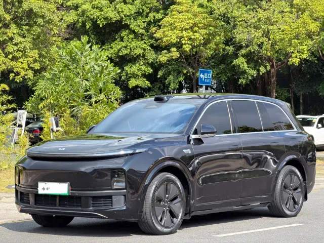 Фотография автомобиля — Li Auto L8