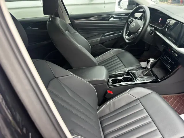 Volkswagen Passat — Фото автомобиля 6