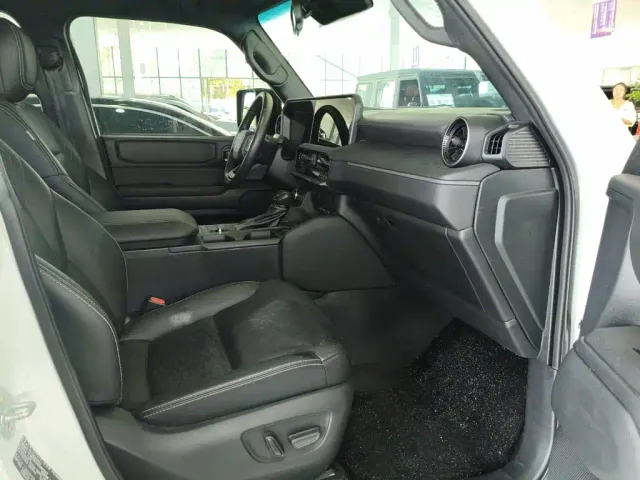 Toyota Prado — Фото автомобиля 13