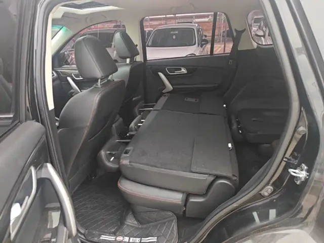 SWM Motor SWM X7 — Фото автомобиля 16