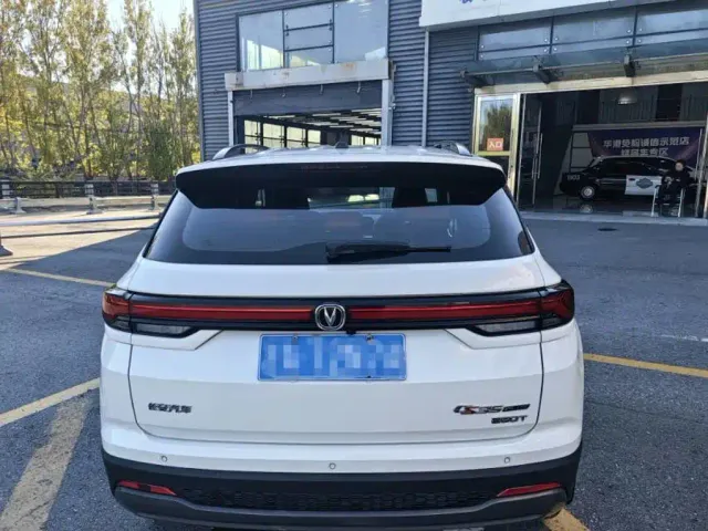 Changan CS35 Plus — Фото автомобиля 4