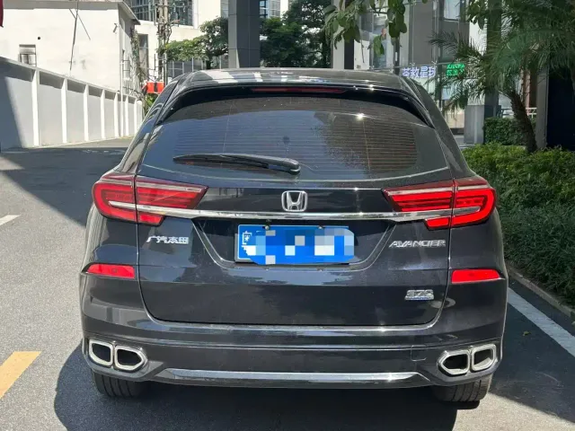 Honda Avancier — Фото автомобиля 4