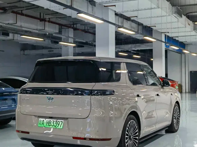 IM Motors LS8 — Фото автомобиля 9