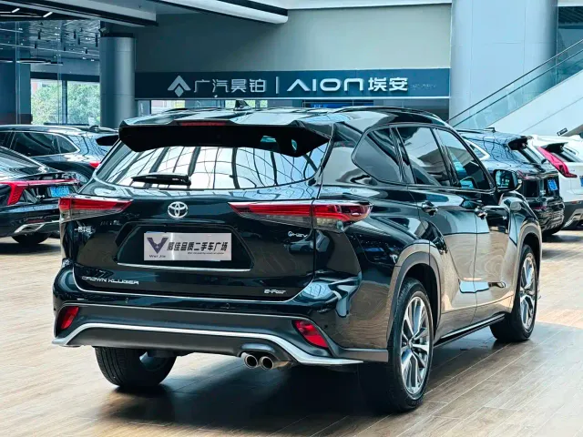 Toyota Crown Kluger — Фото автомобиля 9