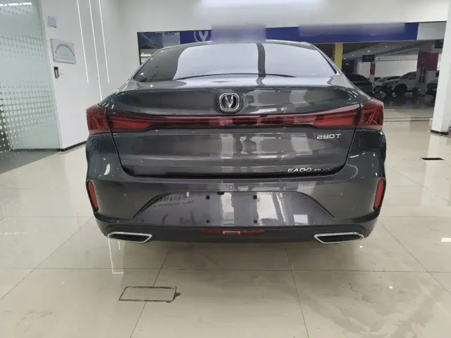 Changan Eado — Фото автомобиля 10