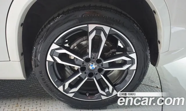 BMW X1 U11 — Фото автомобиля 6