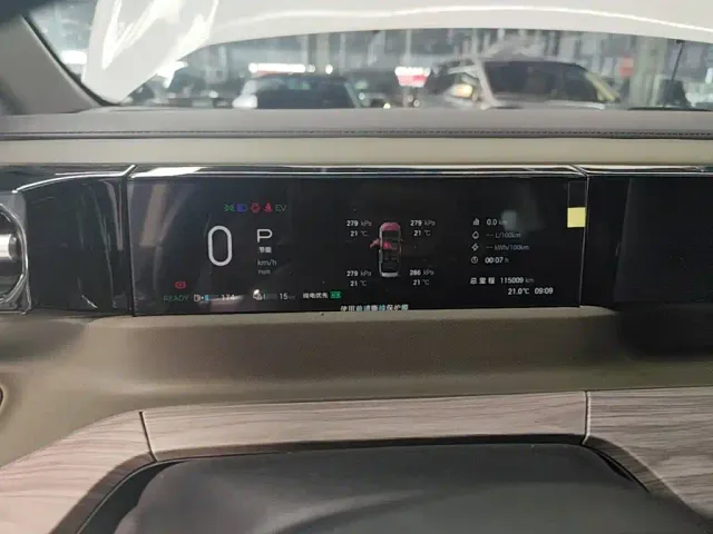 GAC Trumpchi E8 — Фото автомобиля 11
