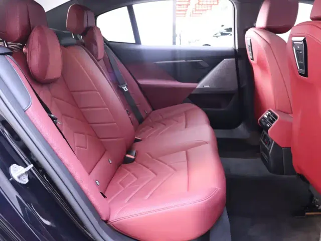 BMW 5 Series — Фото автомобиля 22