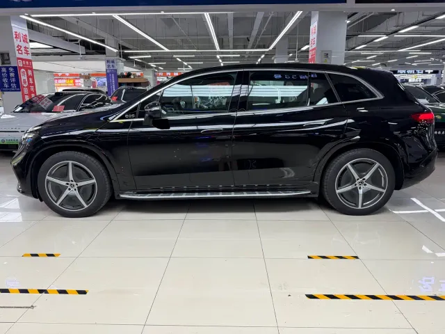 Mercedes-Benz EQS SUV — Фото автомобиля 9