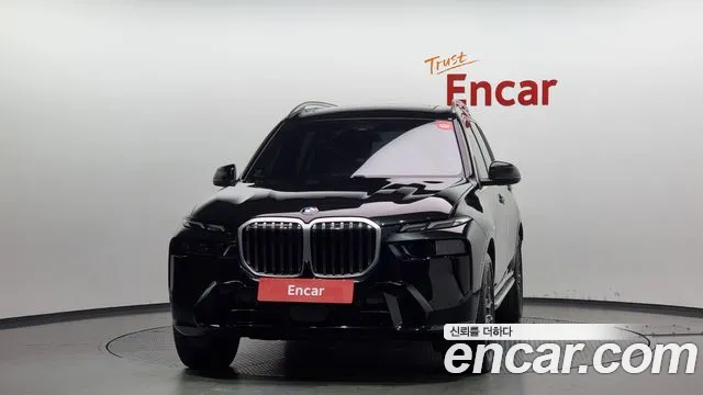 BMW X7 — Фото автомобиля 3