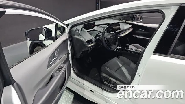 Toyota Prius — Фото автомобиля 8