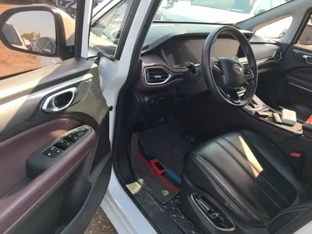 GAC Trumpchi M6 — Фото автомобиля 15