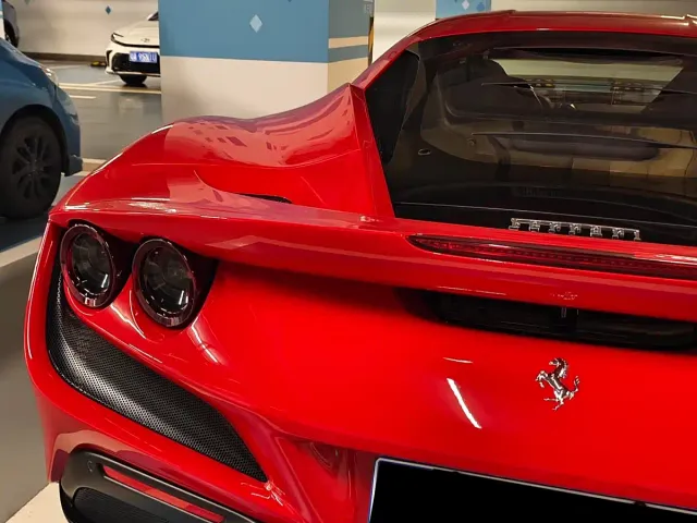 Ferrari F8 — Фото автомобиля 13