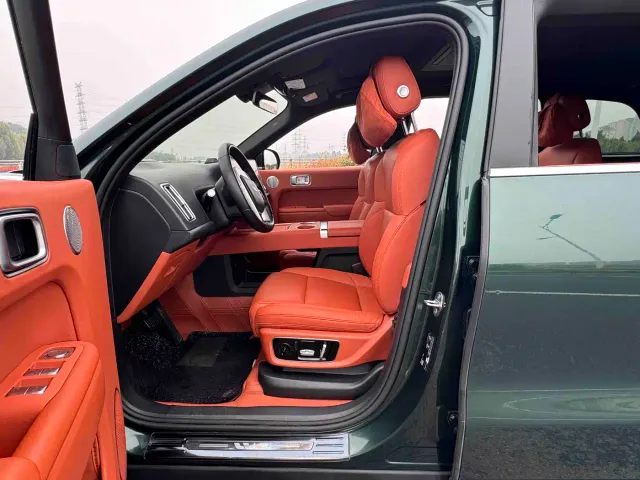 Li Auto L9 — Фото автомобиля 6