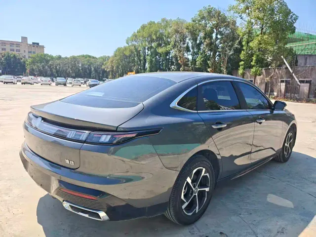 Changan Eado — Фото автомобиля 9