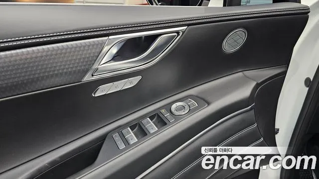 Genesis GV80 — Фото автомобиля 16