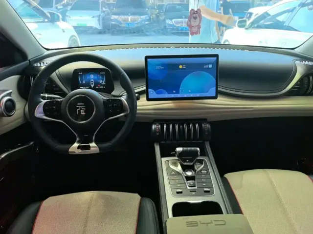 BYD Yuan PLUS — Фото автомобиля 9