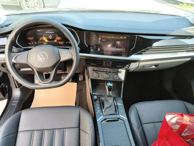 Volkswagen Passat — Фото автомобиля 9