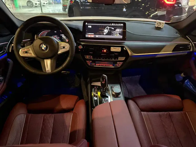 BMW 5 Series — Фото автомобиля 7