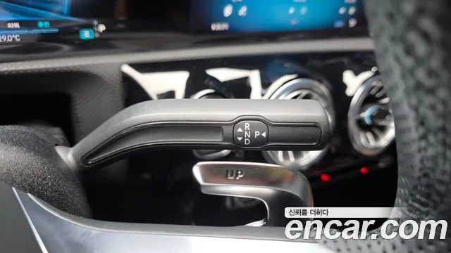 Mercedes-Benz A-Class W177 — Фото автомобиля 12