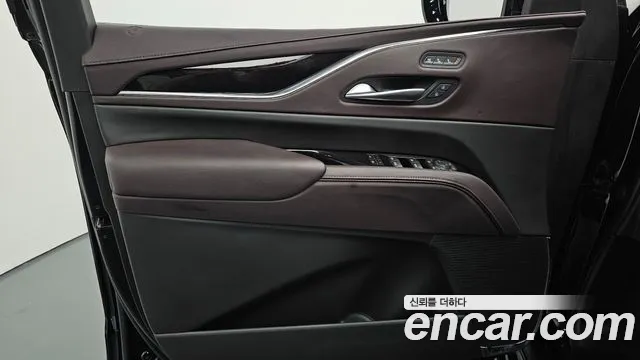 Cadillac Escalade Generation 5 — Фото автомобиля 24
