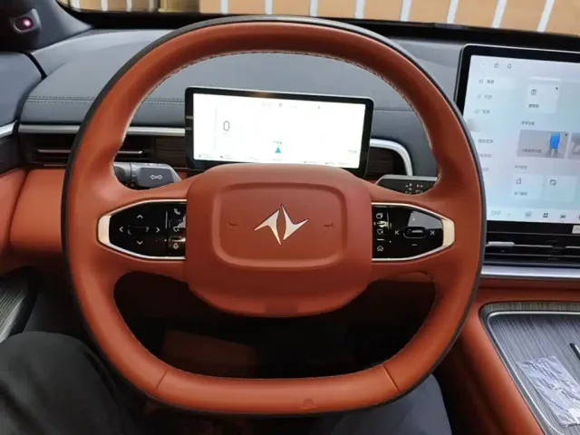 Dongfeng eπ 008 — Фото автомобиля 10