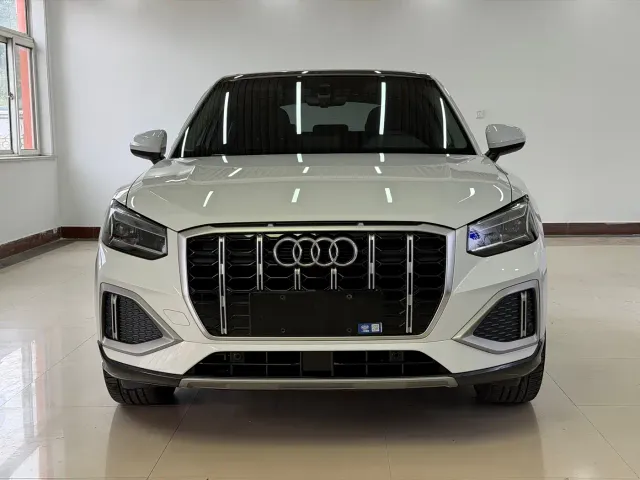 Audi Q2L — Фото автомобиля 2