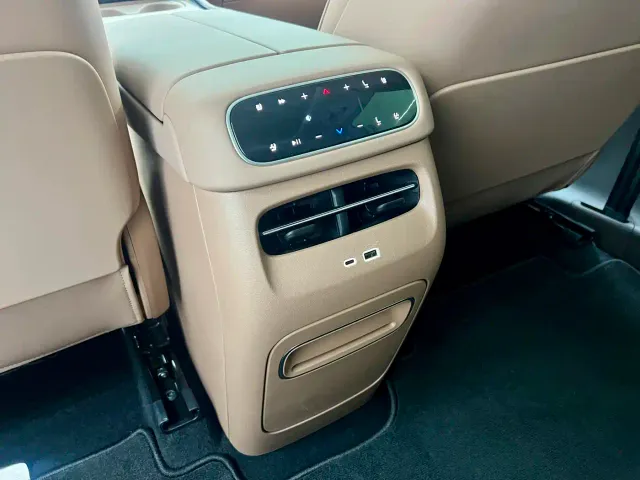 Leapmotor C11 — Фото автомобиля 20