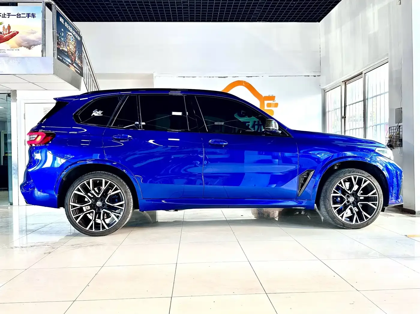 BMW BMW X5 M 2022 X5 M — Фото автомобиля 10