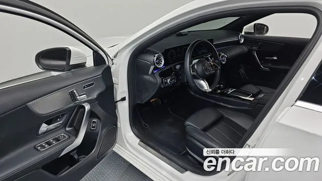 Mercedes-Benz A-Class — Фото автомобиля 10
