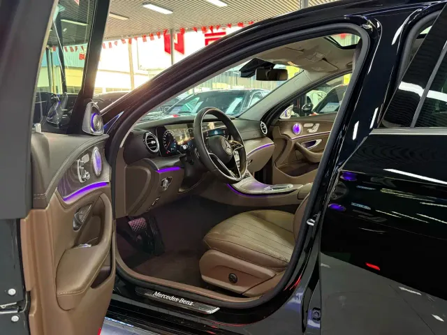 Mercedes-Benz E-Class — Фото автомобиля 4