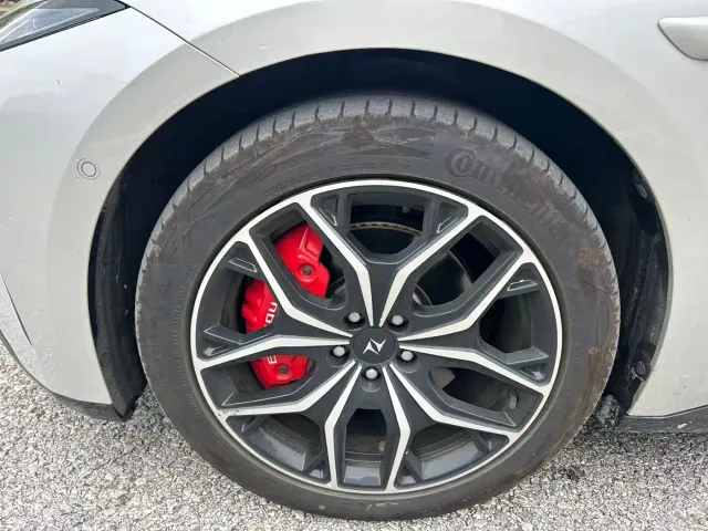 Dongfeng eπ 007 — Фото автомобиля 10